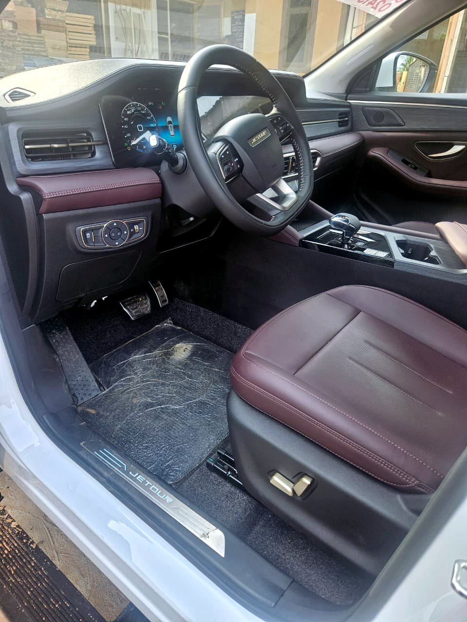 Jetour X90 Plus dashboard and driver seat